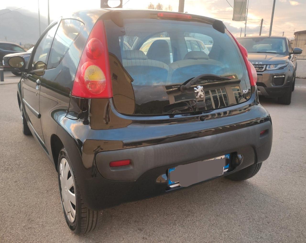 Peugeot 107 1.0 68CV 3p. Sweet Years