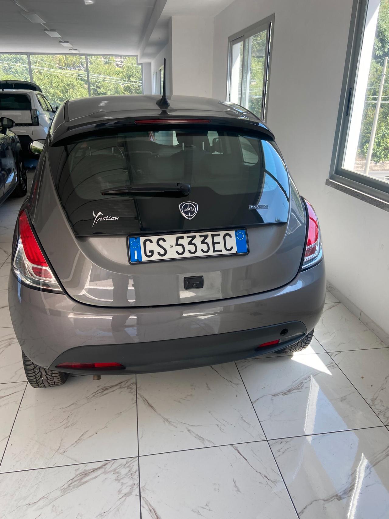 Lancia Ypsilon 1.0 FireFly 5 porte S&S Hybrid UnYca