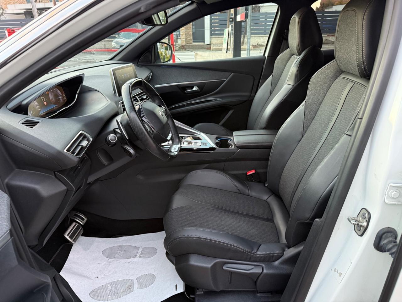 Peugeot 3008 BlueHDi 130 S&S EAT8 GT Line PERLATO