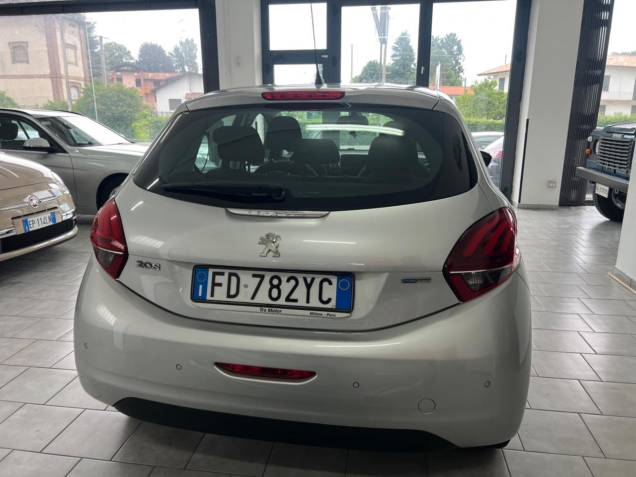 Peugeot 208 PureTech 82 5 porte Allure