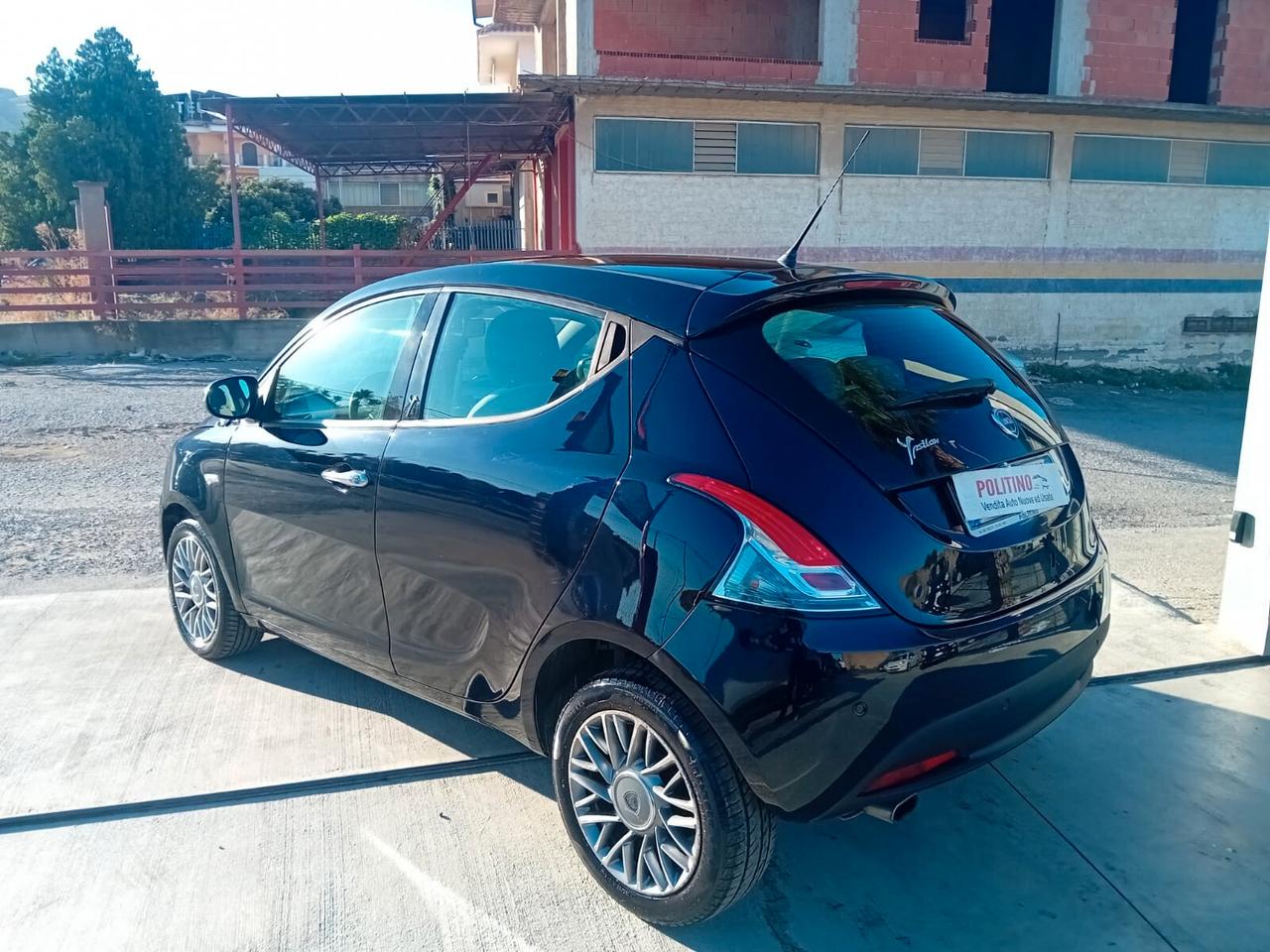 Lancia Ypsilon 1.2 69 CV 5 porte S&S Platinum