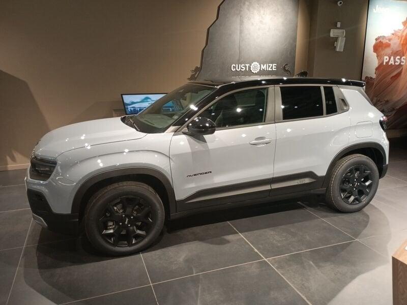 Jeep Avenger e-Hybrid 1.2 MHEV e-Hybrid Turbo Black Edition