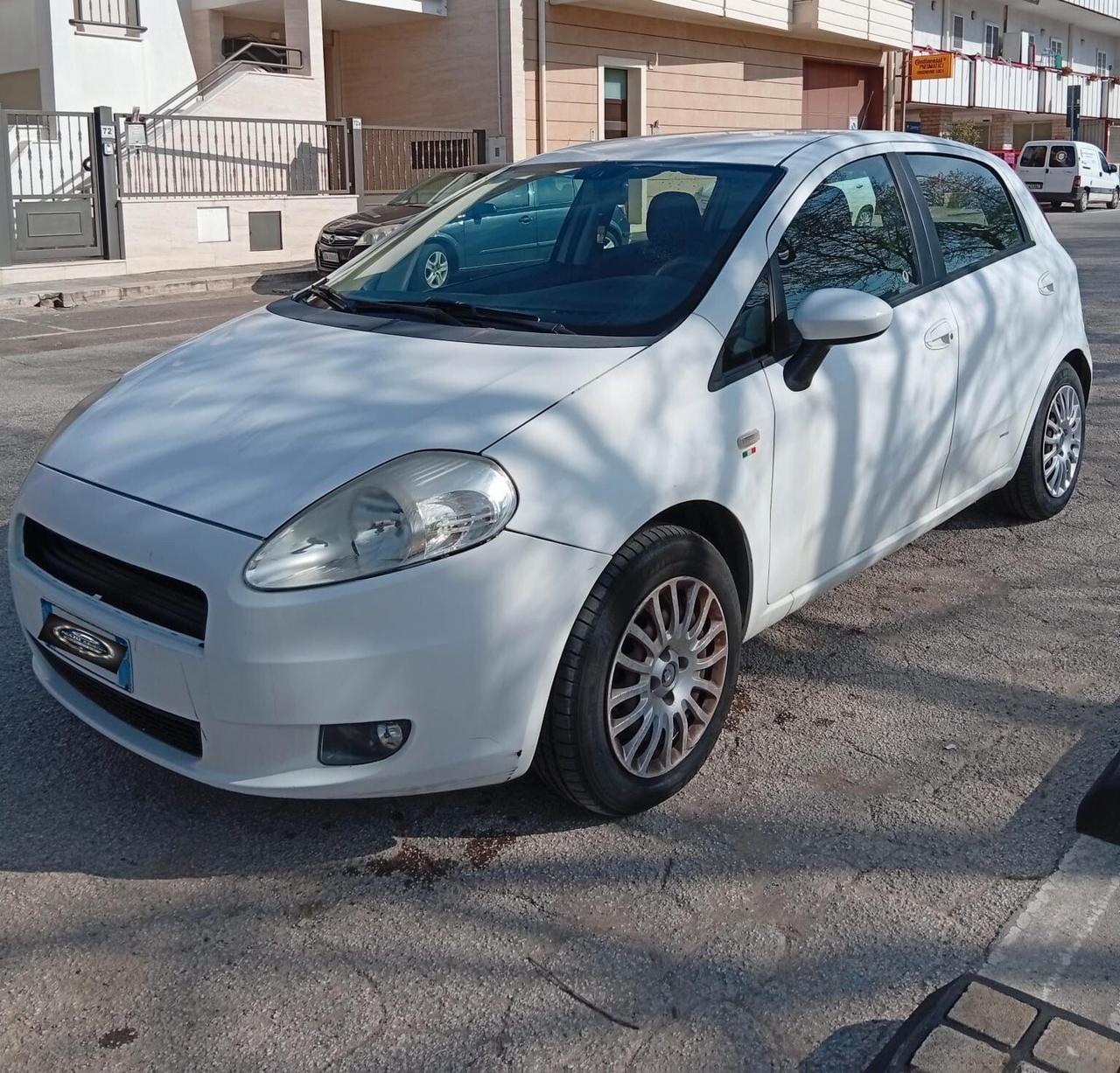 Fiat Grande Punto 1.3 MJT 75 CV 5 porte Dynamic