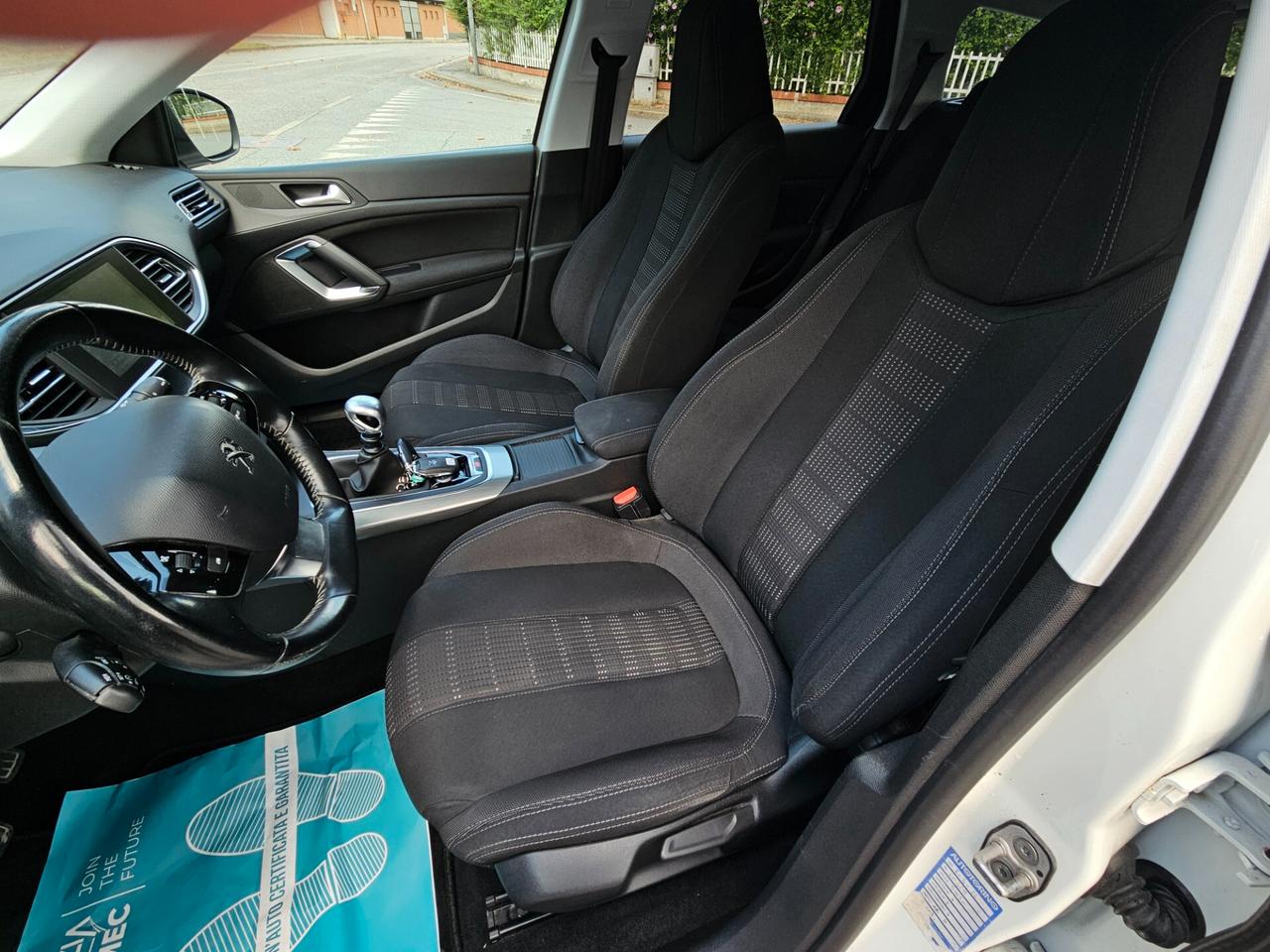 Peugeot 308 BlueHDi 120 CV Bianco Perla E6B