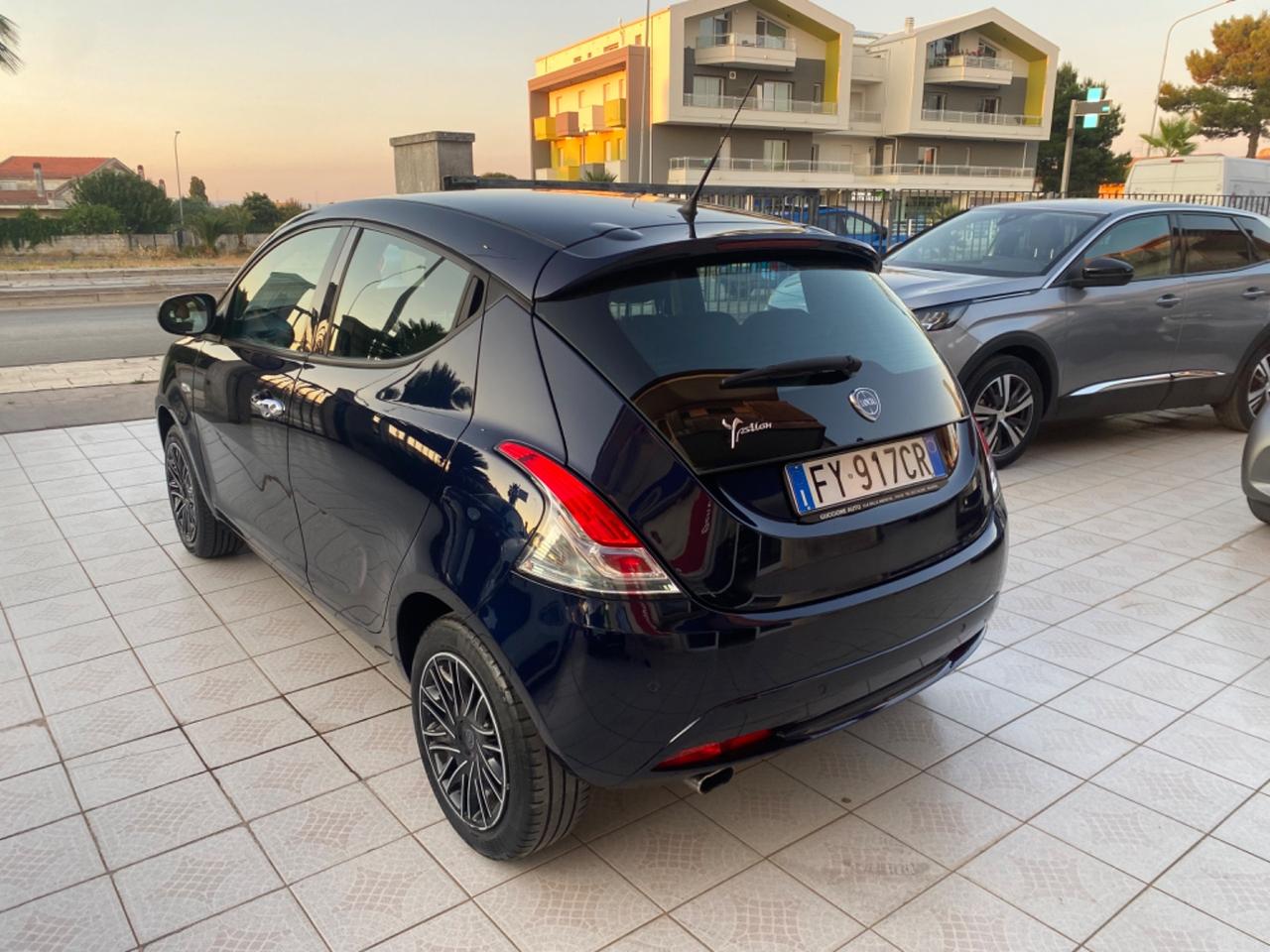 Lancia Ypsilon 1.2 69 CV 5 porte Gold