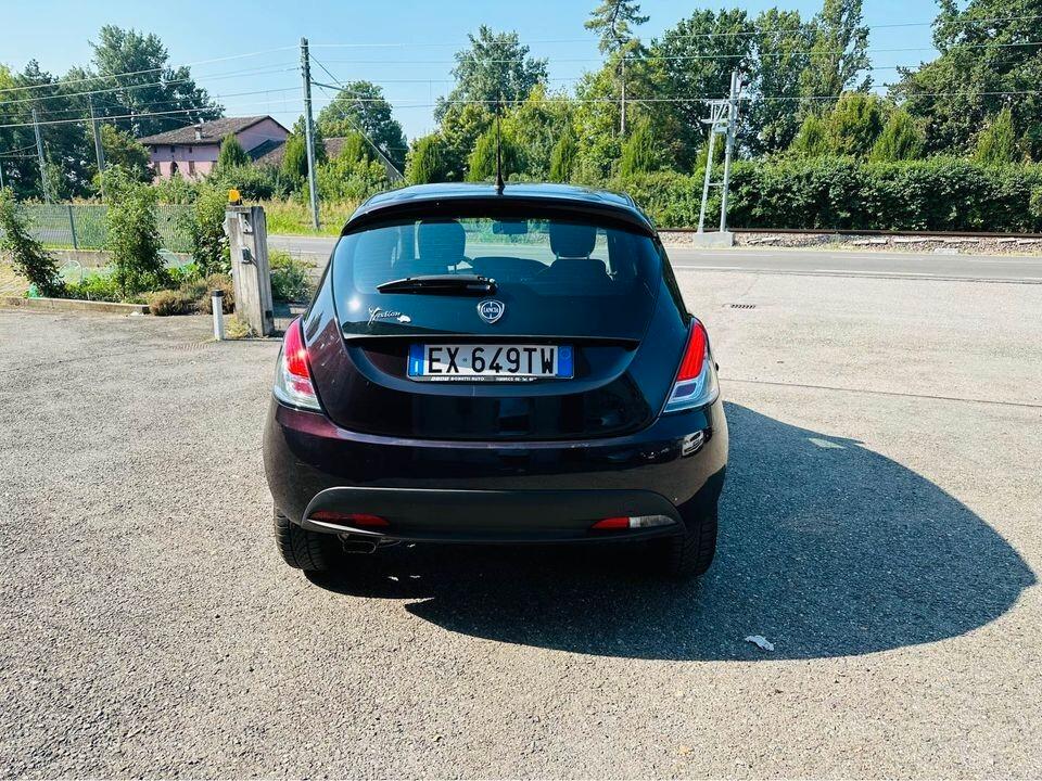 Lancia Ypsilon 1.2 69 CV 5 porte GPL Ecochic Gold