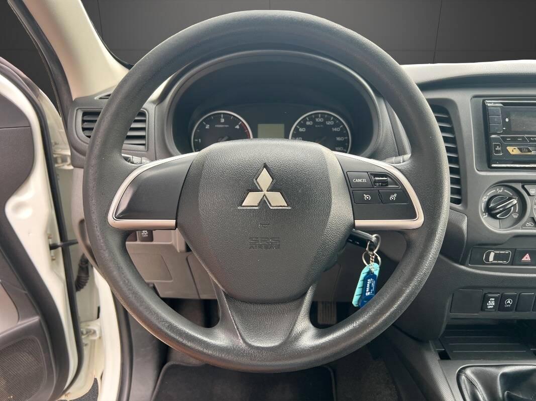 Mitsubishi L200 Double Cab D.cab 2.4d Invite 2wd 154cv N1