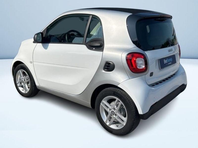 smart fortwo EQ PURE 22KW