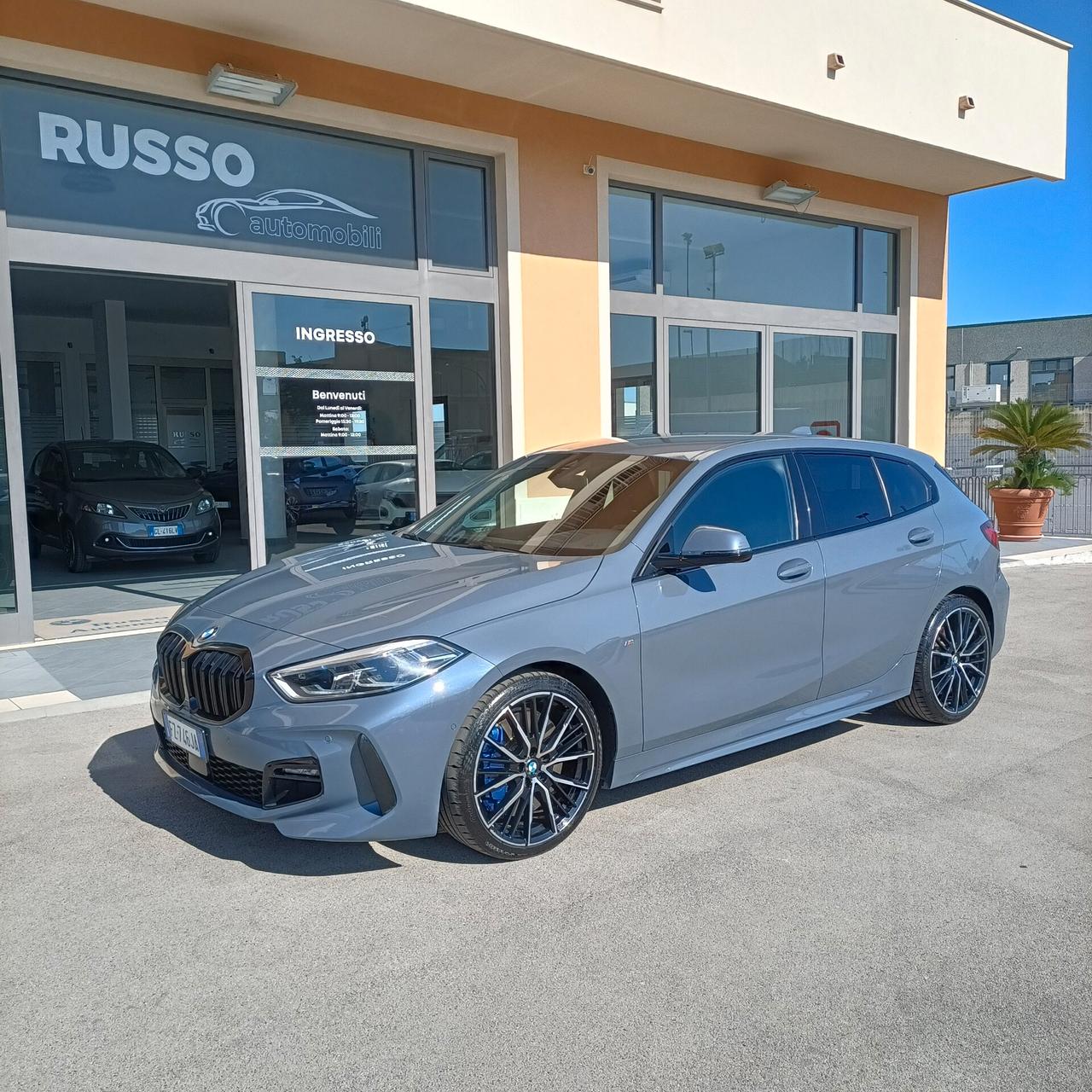 Bmw 118 118d 5p. Msport