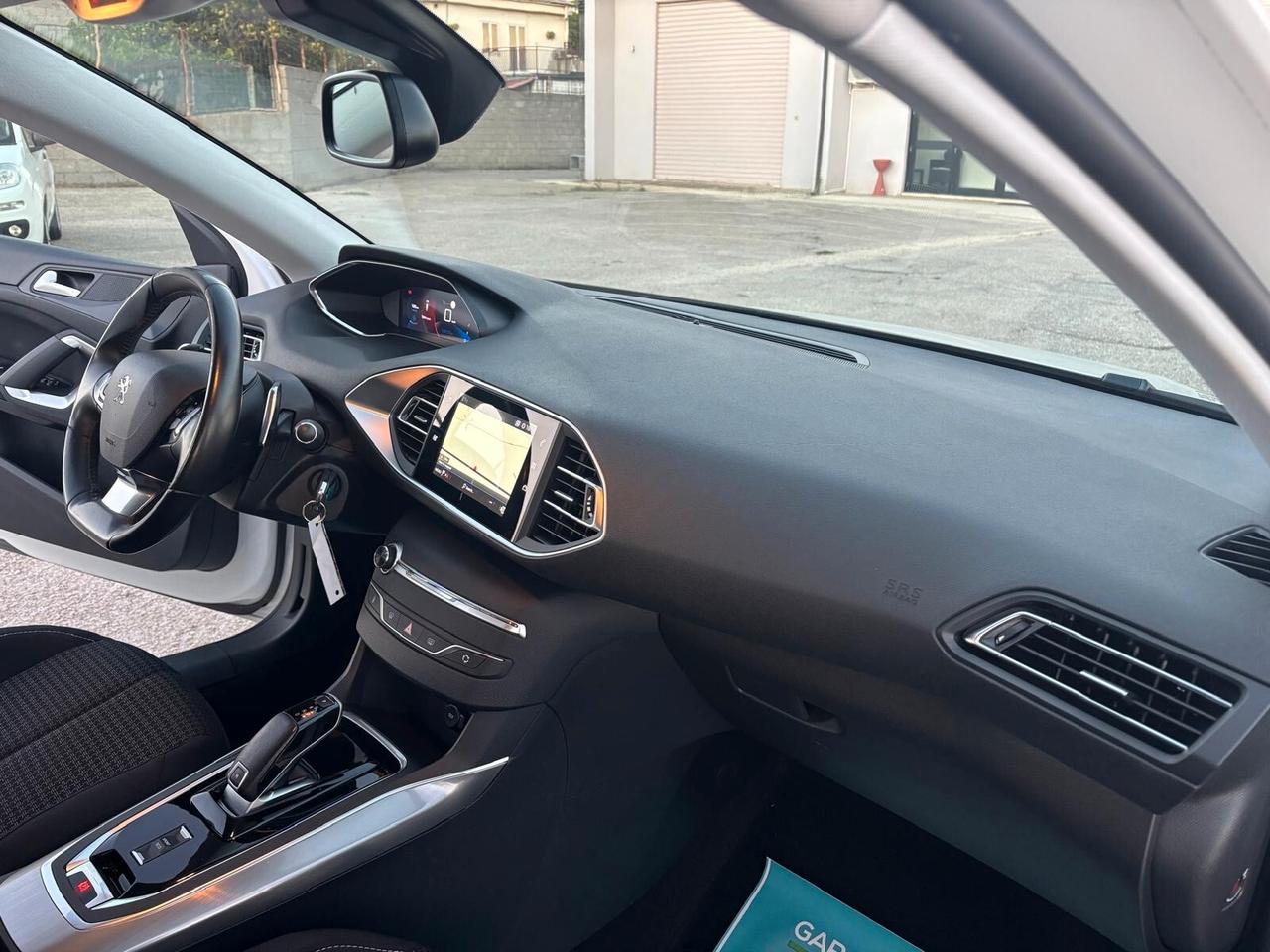 Peugeot 308 BlueHDi 130 S&S EAT8 2021