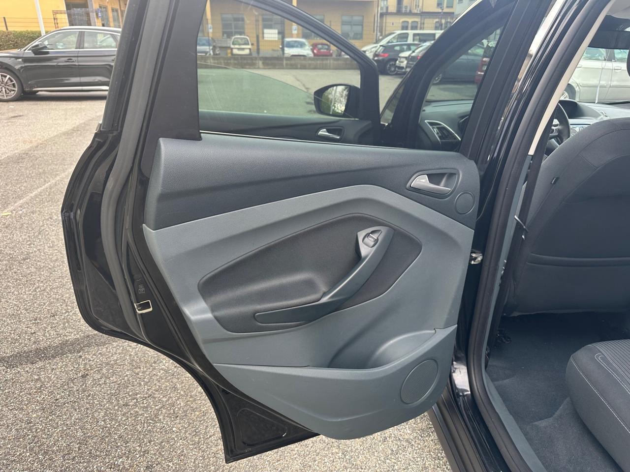 Ford C-Max 1.6 120CV GPL fino 2033 Titanium
