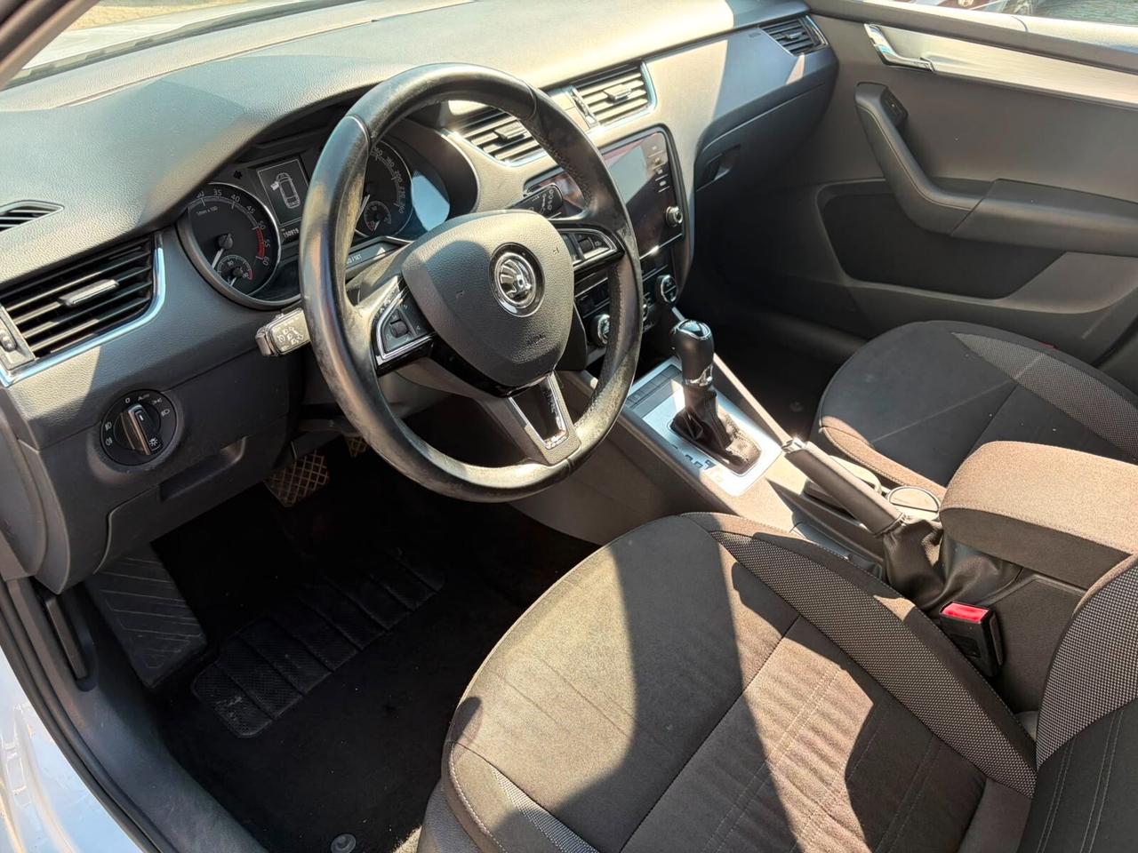 Skoda Octavia 1.6 TDI CR 115 CV DSG Wagon Executive