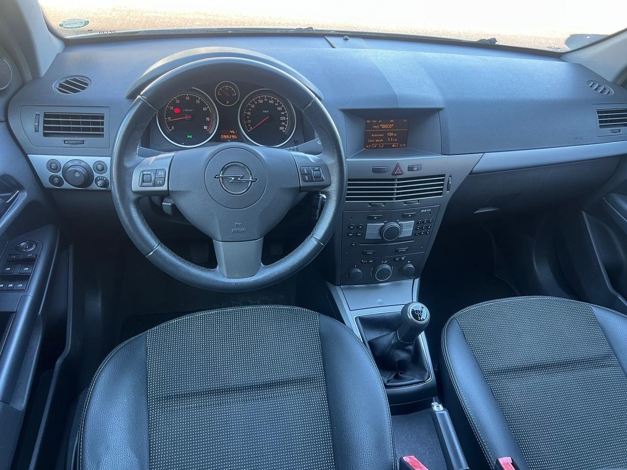 Opel Astra 1.6 16V Twinport 5 porte Cosmo