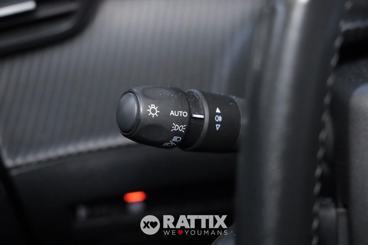 Peugeot e-2008 motore elettrico 100KW Allure Pack