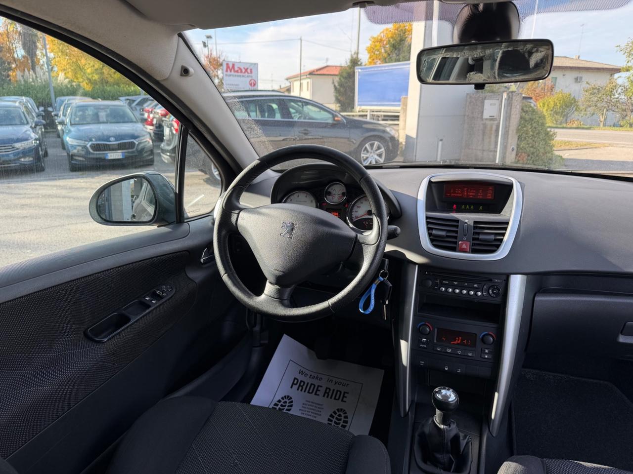 Peugeot 207 1.6 Benzina Neopatentati
