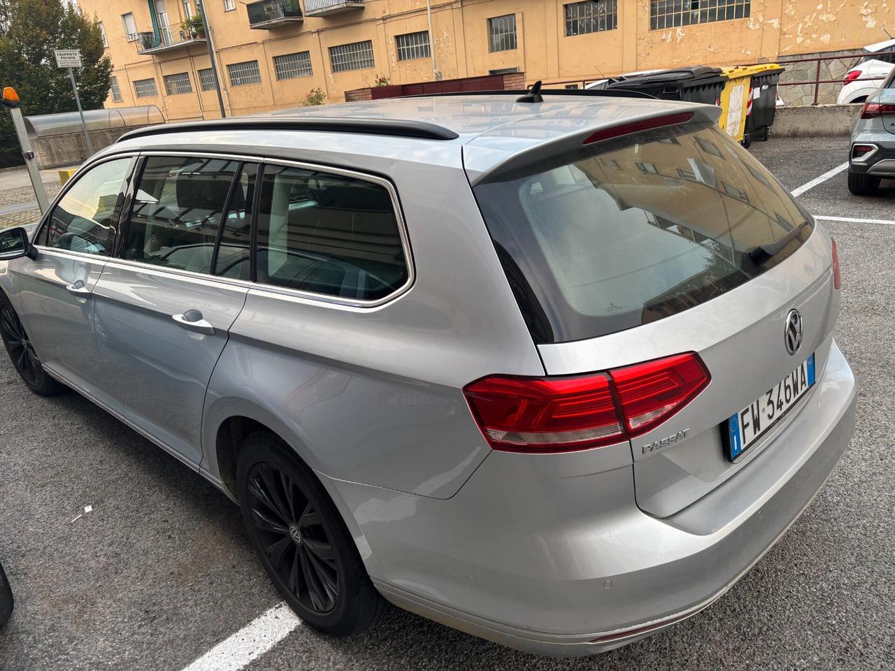 Volkswagen Passat Variant 1.6 TDI SCR DSG Business BMT
