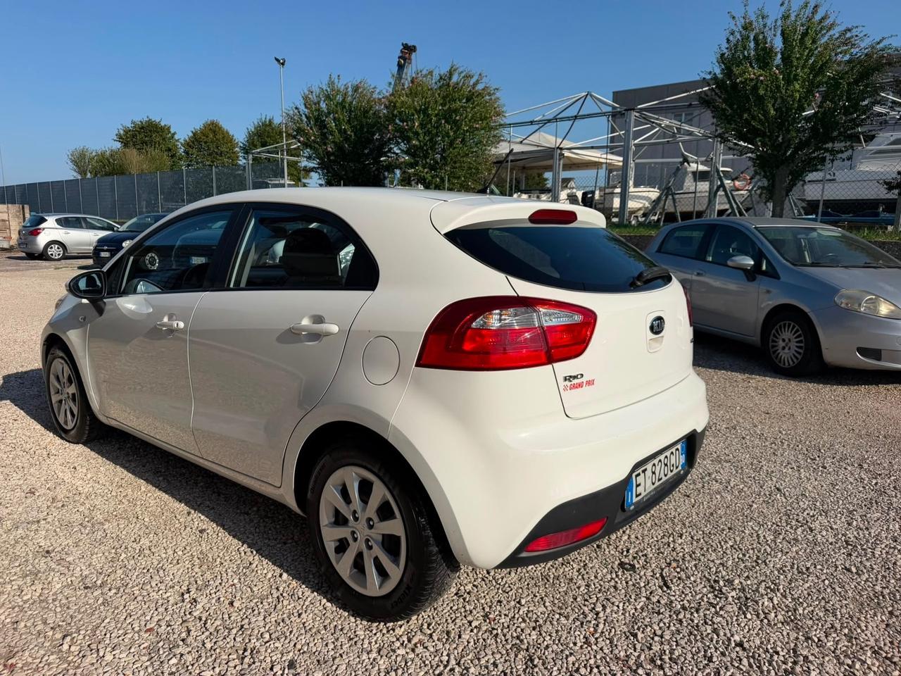 Kia Rio 1.1 CRDi WGT 5p. EX