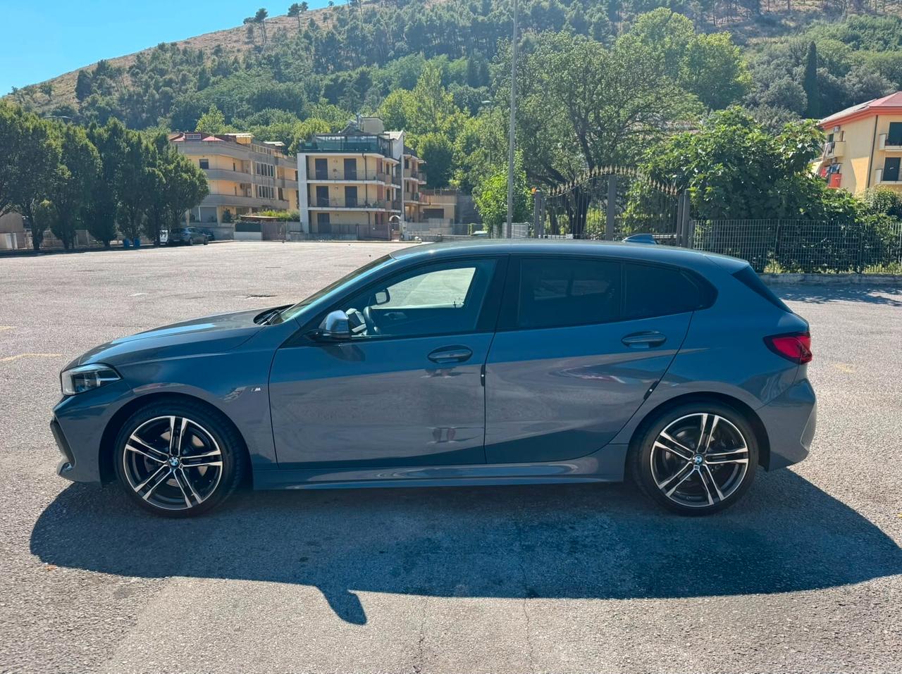 Bmw 116 116d 5p. Msport