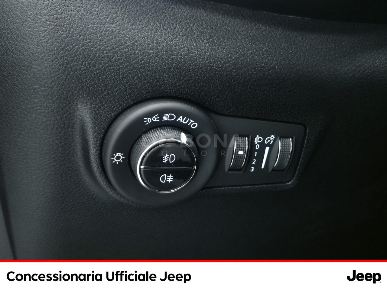 Jeep Compass 1.3 turbo t4 limited 2wd 150cv ddct