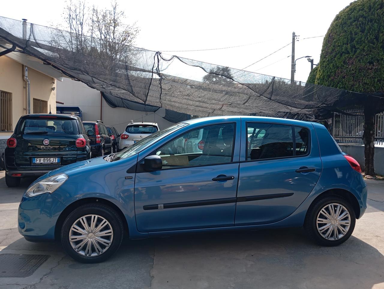 Renault Clio 1.2 16V 5 porte Confort permute
