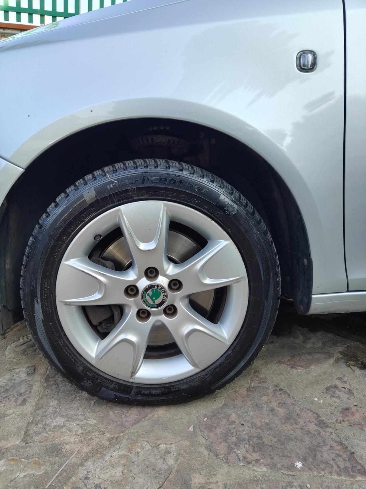 Skoda Roomster 1.4 TDI 80CV Sport