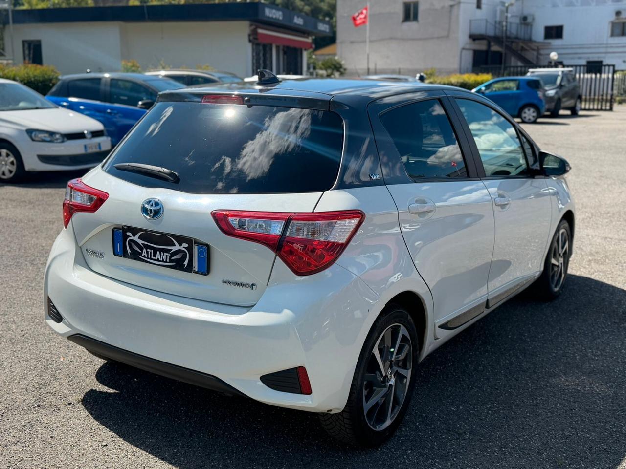 Toyota Yaris 1.5 Hybrid 5 porte Y20 Bitone