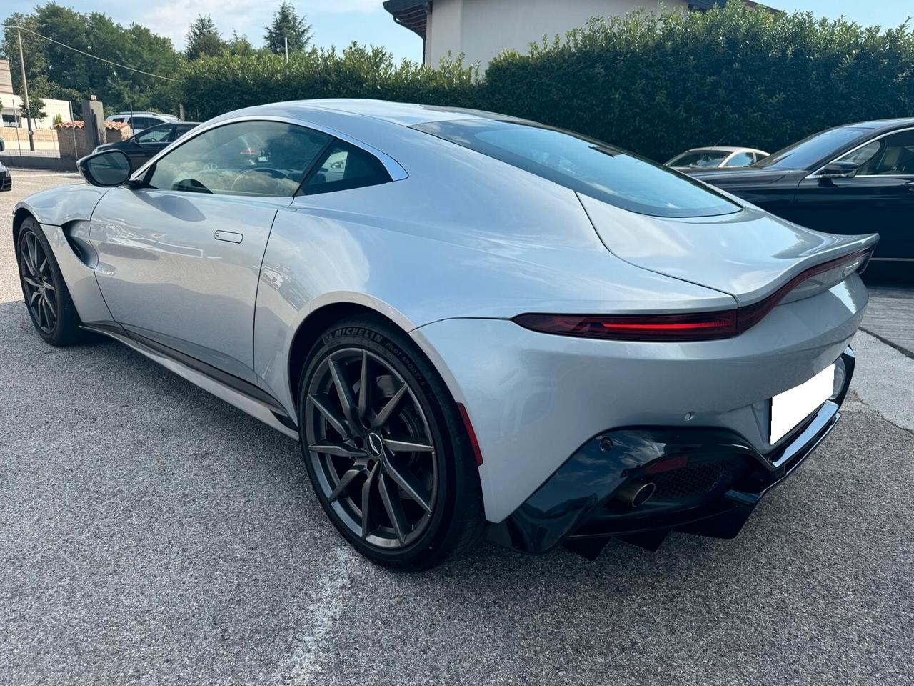 Aston Martin V8 Vantage V8 Vantage S Coupé