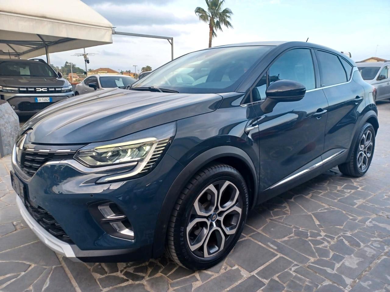Renault Captur 1.6 E-Tech phev Intens 160cv