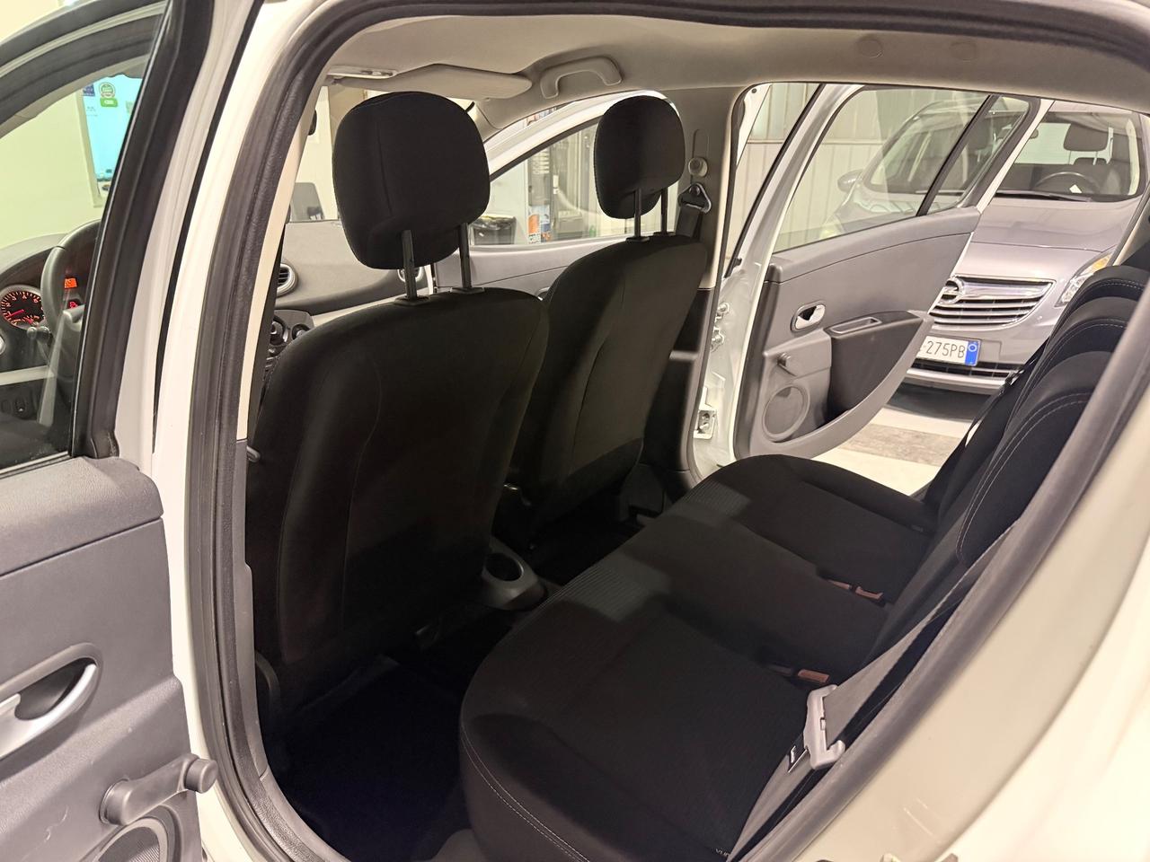 Renault Clio 1.2 5 porte GPL neopatentati 2012