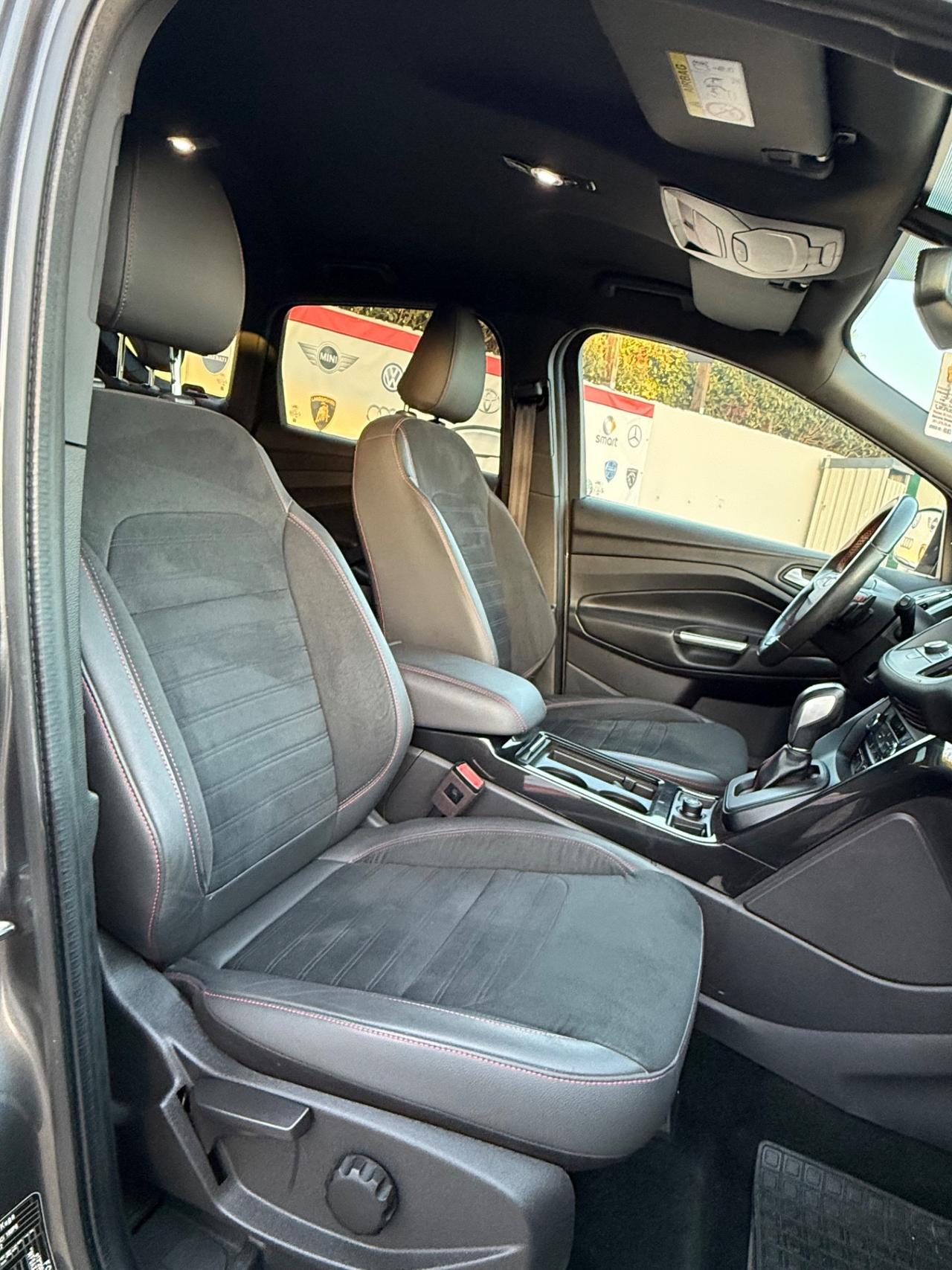 Ford Kuga 2.0 TDCI 150 CV S&S 4WD Powershift ST-Line