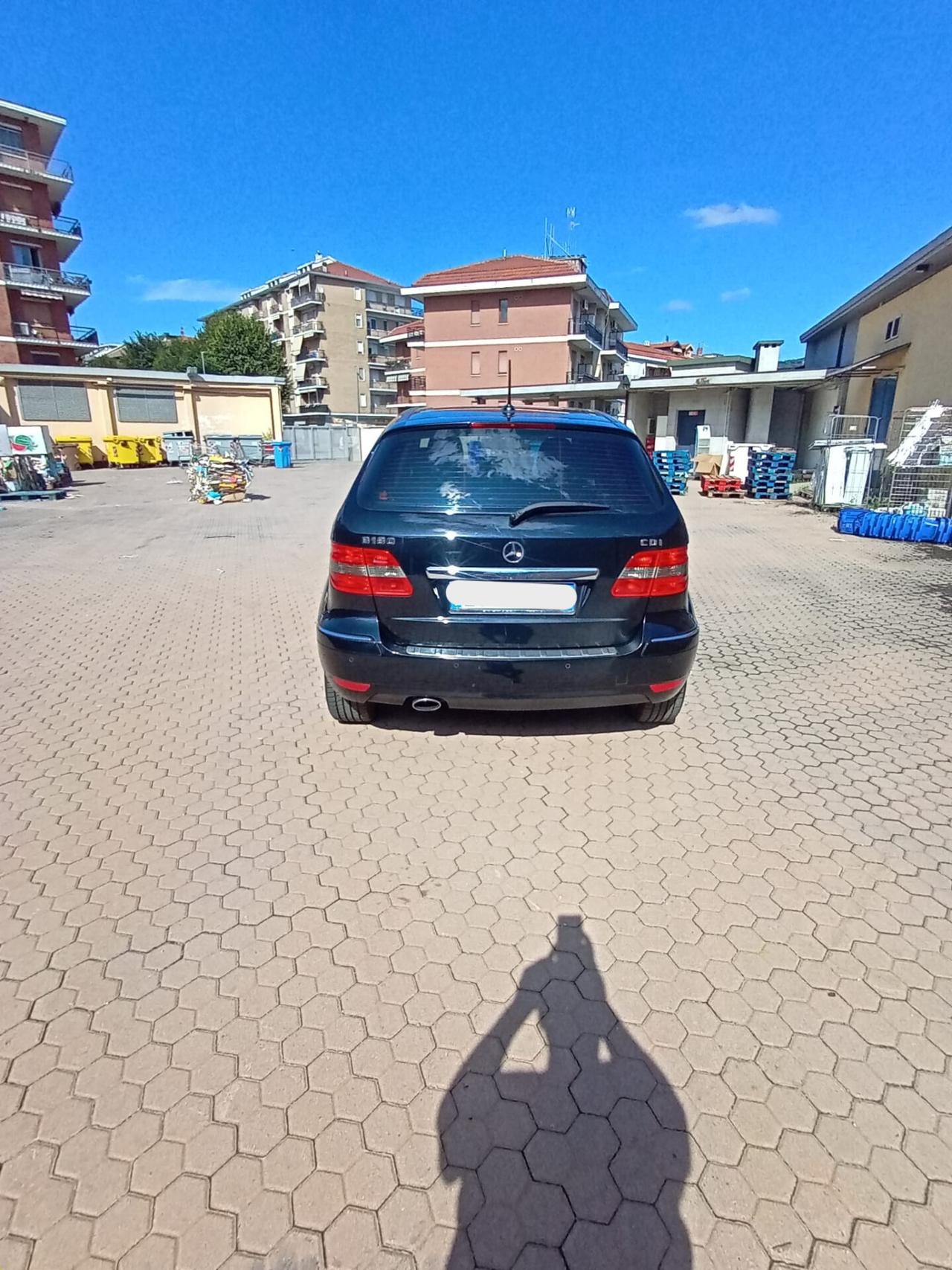 Mercedes-benz - APERTI AD AGOSTO