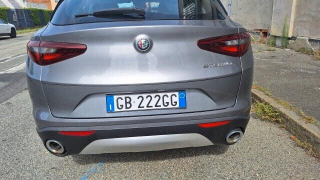 Alfa Romeo Stelvio 2.2 Turbodiesel 160 CV AT8 RWD