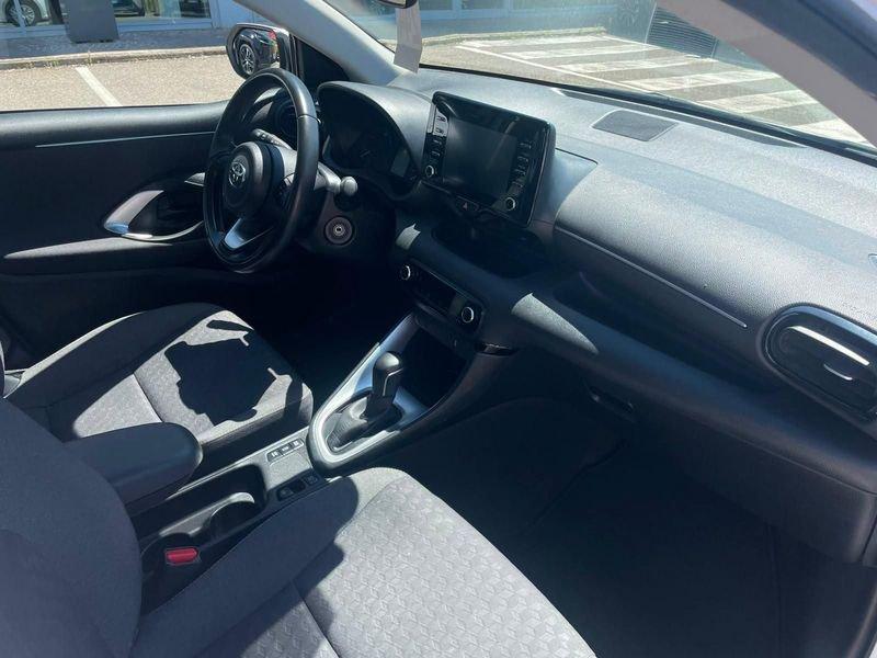 Toyota Yaris Hybrid Active MY22 IVA ESPOSTA COMPRESA