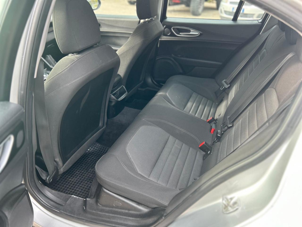 Alfa Romeo Giulia 2.2 Turbodiesel 150 CV AT8 Business