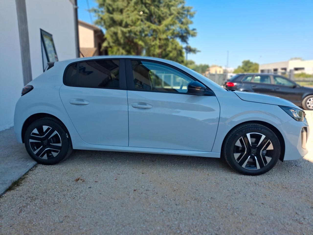 Peugeot 208 208, style