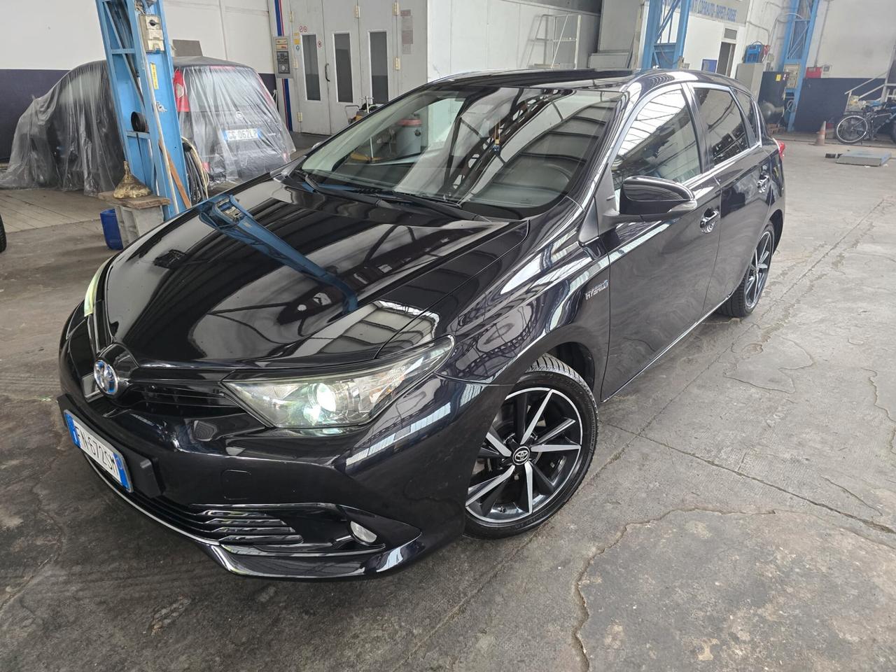 Toyota Auris 1.8 Hybrid Lounge