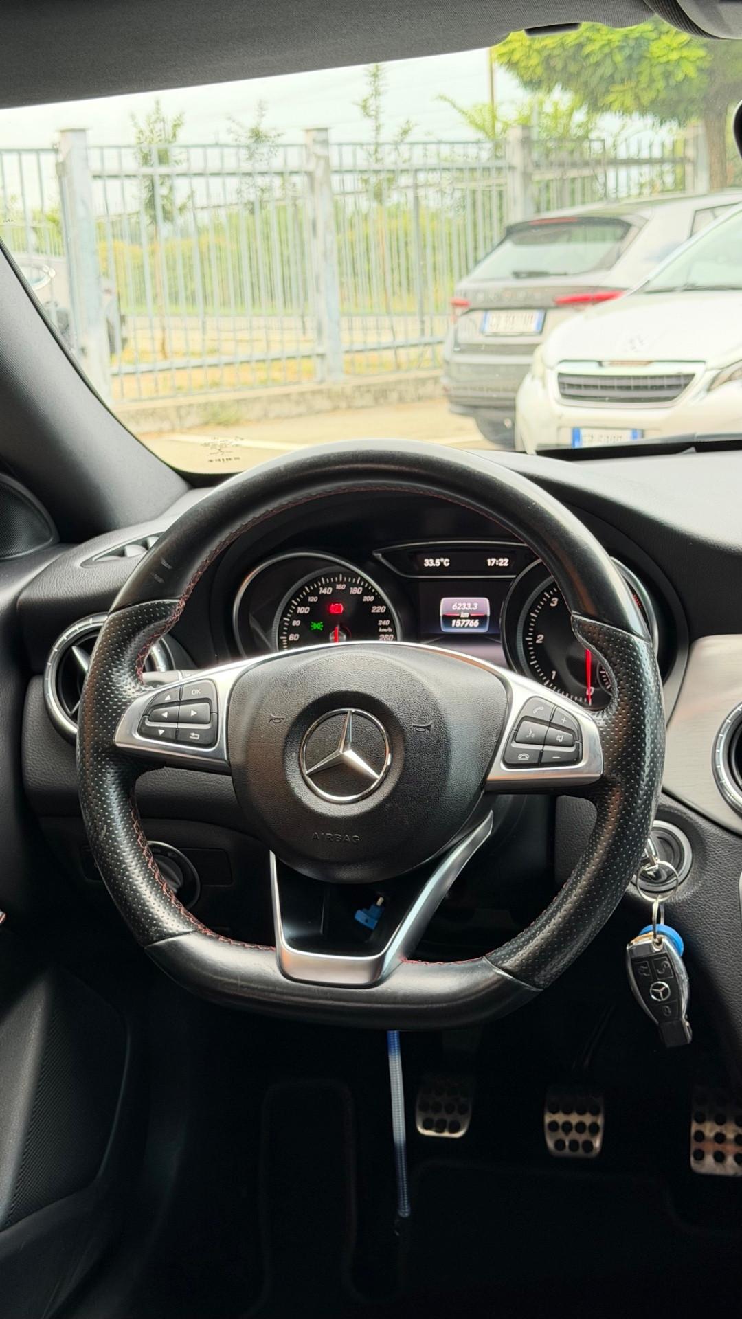 Mercedes-benz CLA 180 d Premium