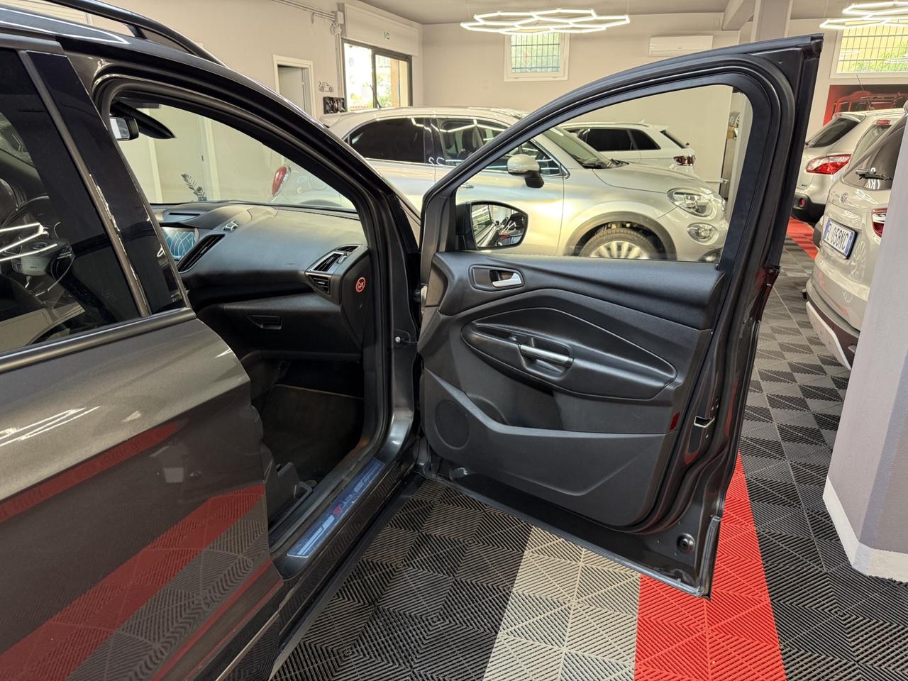 Ford Kuga 1.5 TDCI ST-Line - FABIANOAUTO