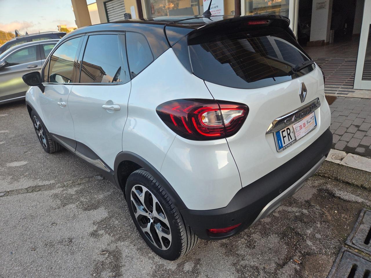 RENAULT CAPTUR 1.5 DCI FULL LED SOLI KM 90000 CERTIF