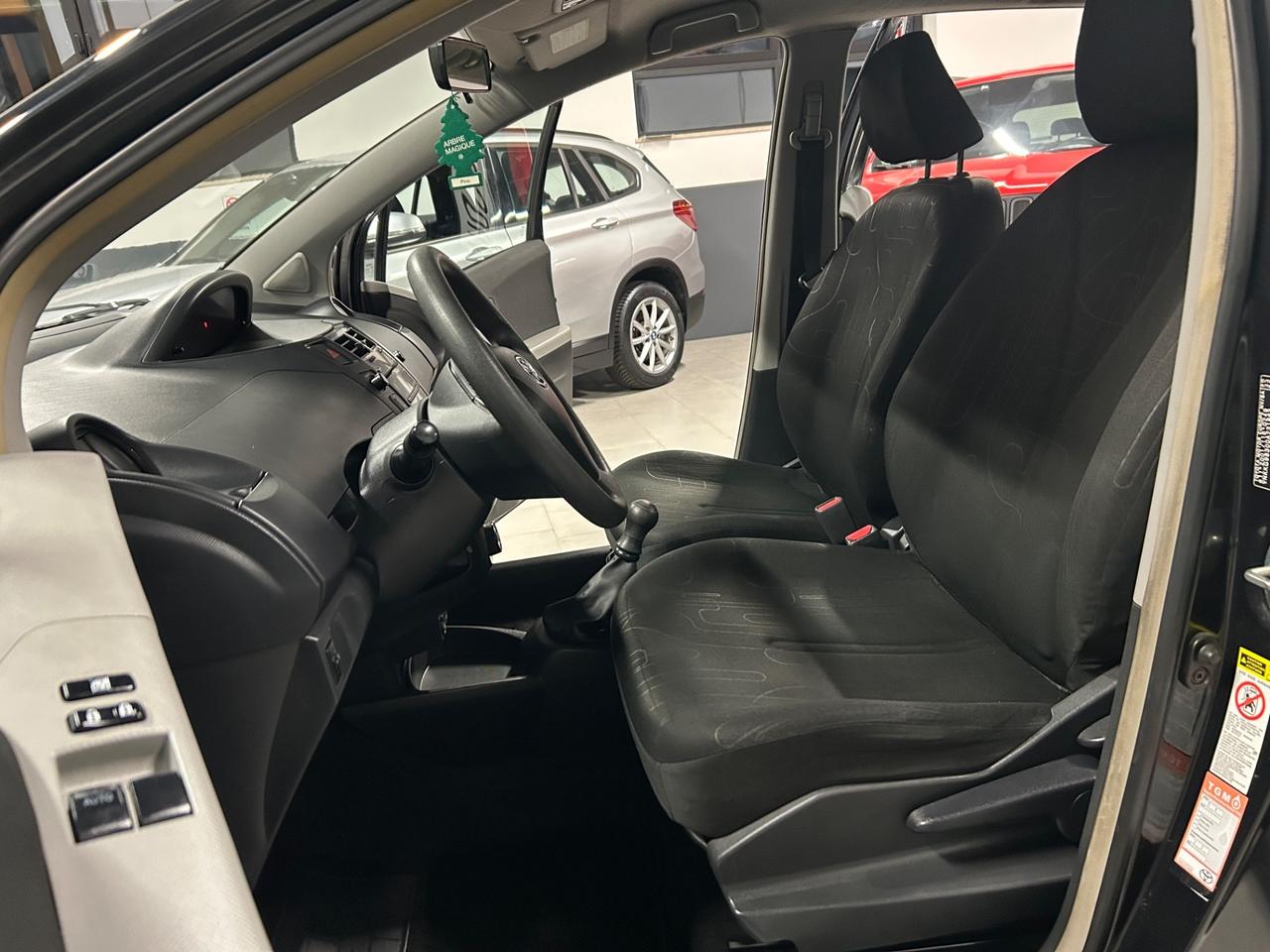 Toyota Yaris 1.0 benzina 51 kw