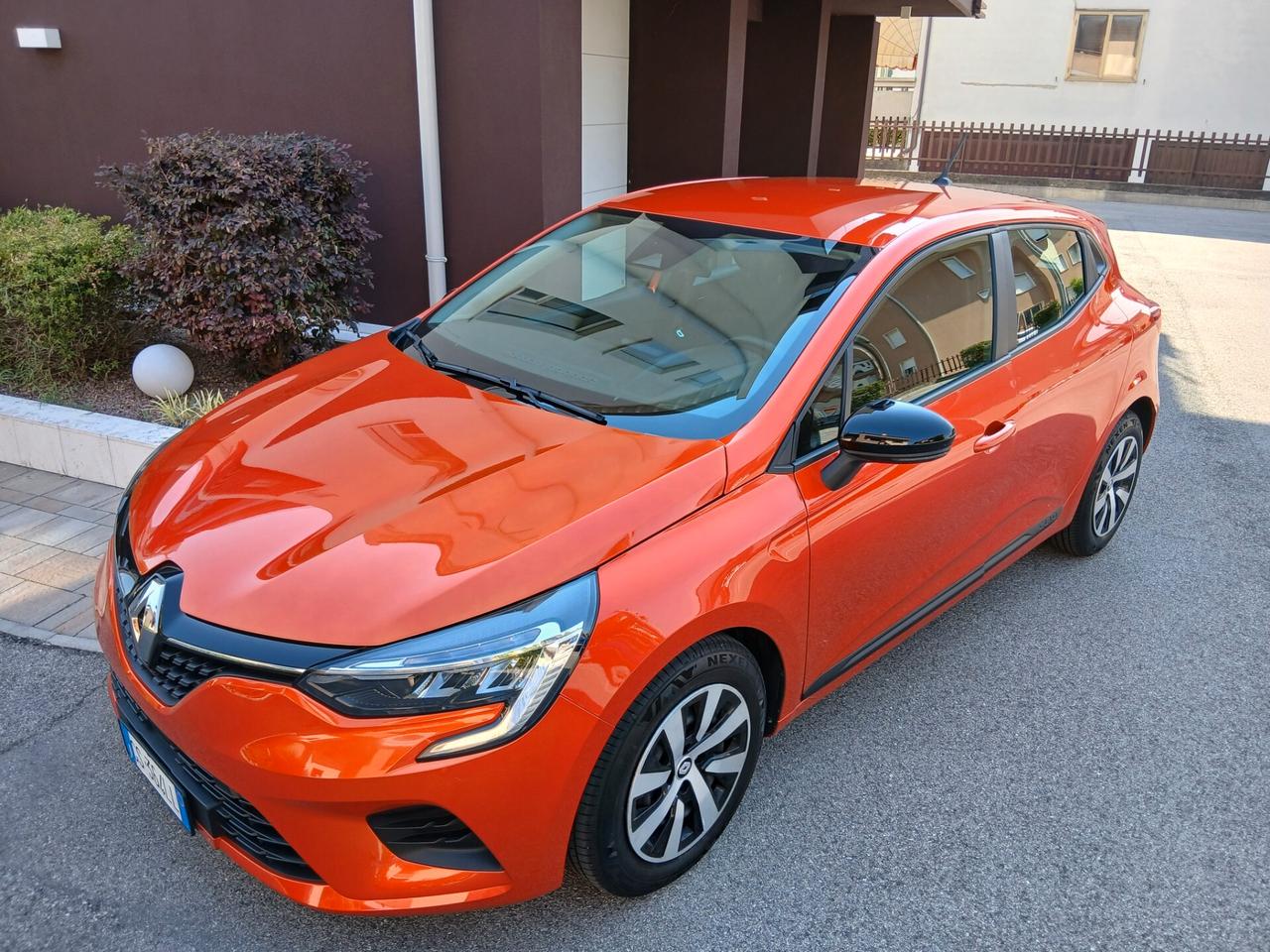 Renault Clio SCe 65 CV 5 porte Equilibre neopatentati a € 199 mese