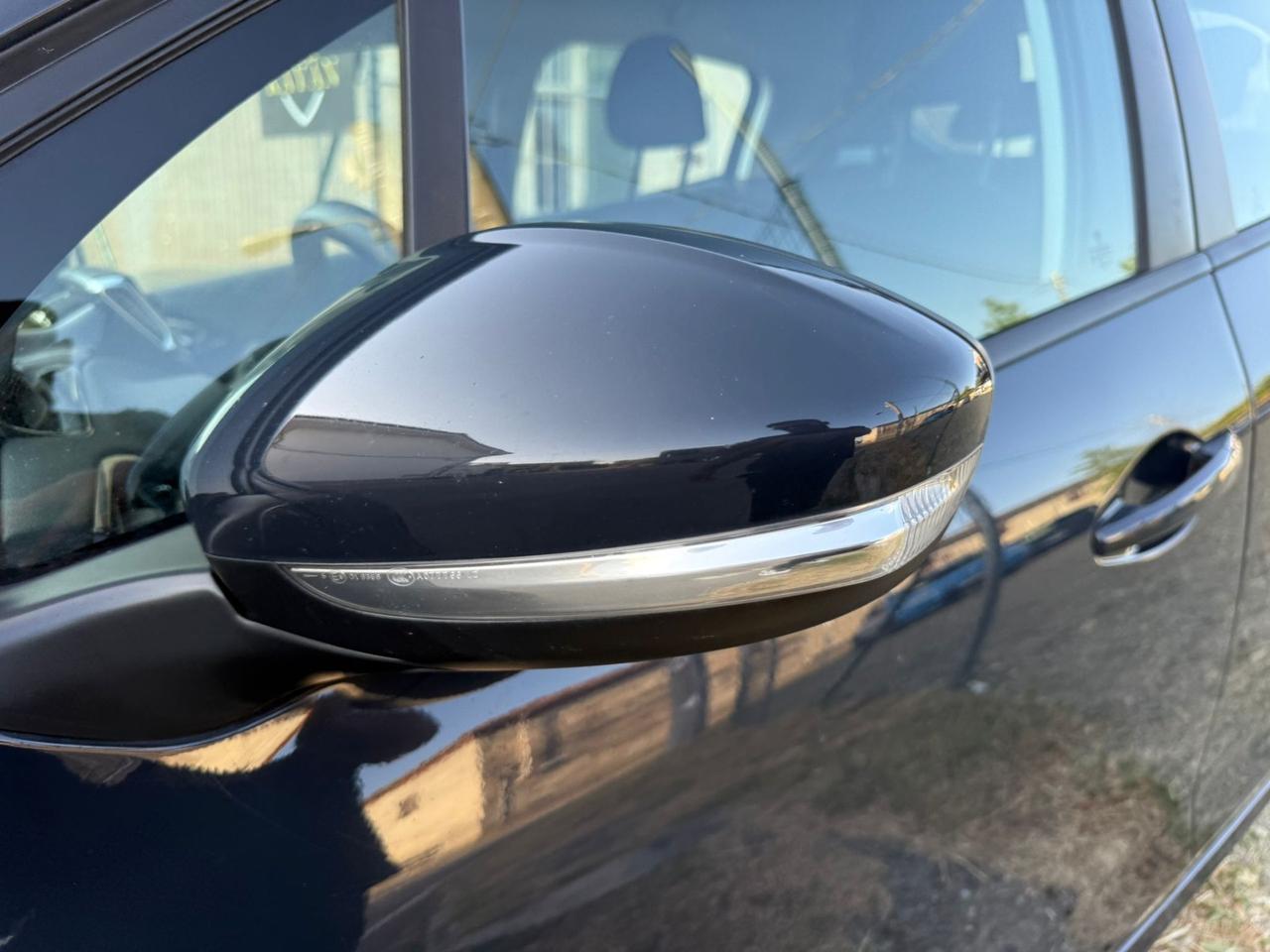 Peugeot 208 1.0 BENZINA NEOPATENTATI 76 MILA KM