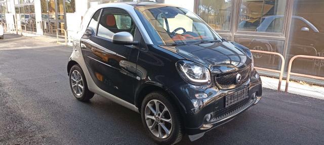 smart forTwo 1.0 71 cv Benzina Tetto Bicolore