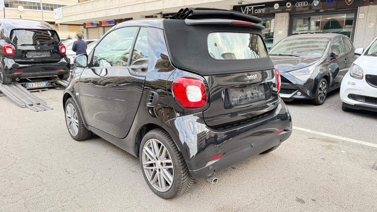 Smart ForTwo 90 0.9 T twinamic cabrio Prime LED NAVI KAMERA JBL PACCHETTO BRABUS PDC