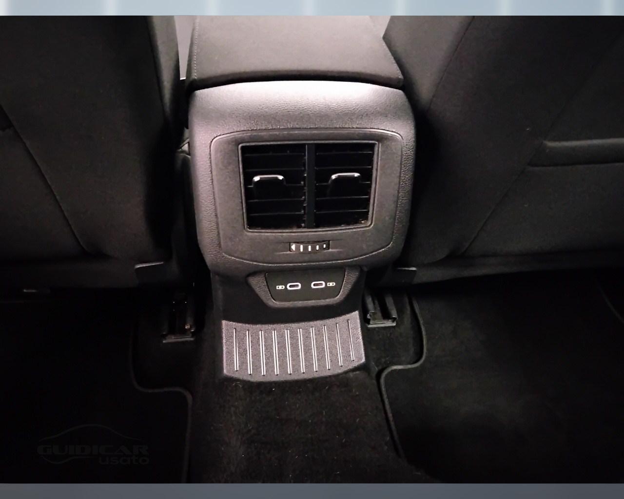 VOLKSWAGEN T-Roc I 2022 - T-Roc 1.0 tsi Life 110cv