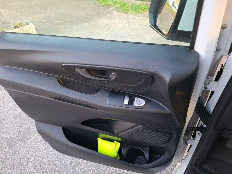 Mercedes-Benz Vito Vito 1.6 111 CDI Tourer Long 9 POSTI