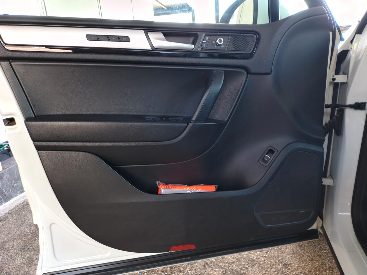 Volkswagen Touareg 3.0 TDI 245 CV tiptronic BlueMotion Techn. Executive