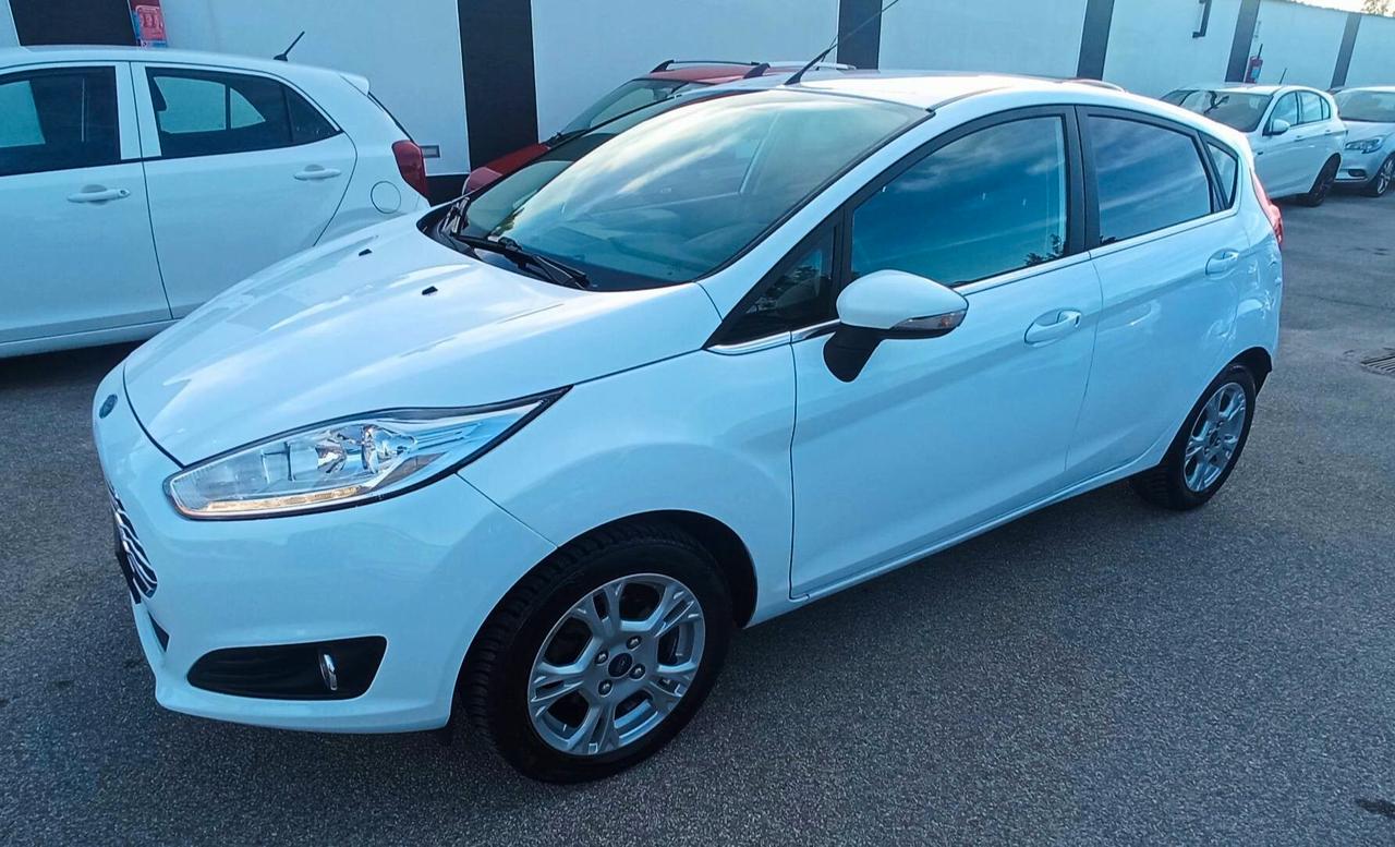 Ford Fiesta TITANIUM SENZA BS PAGA
