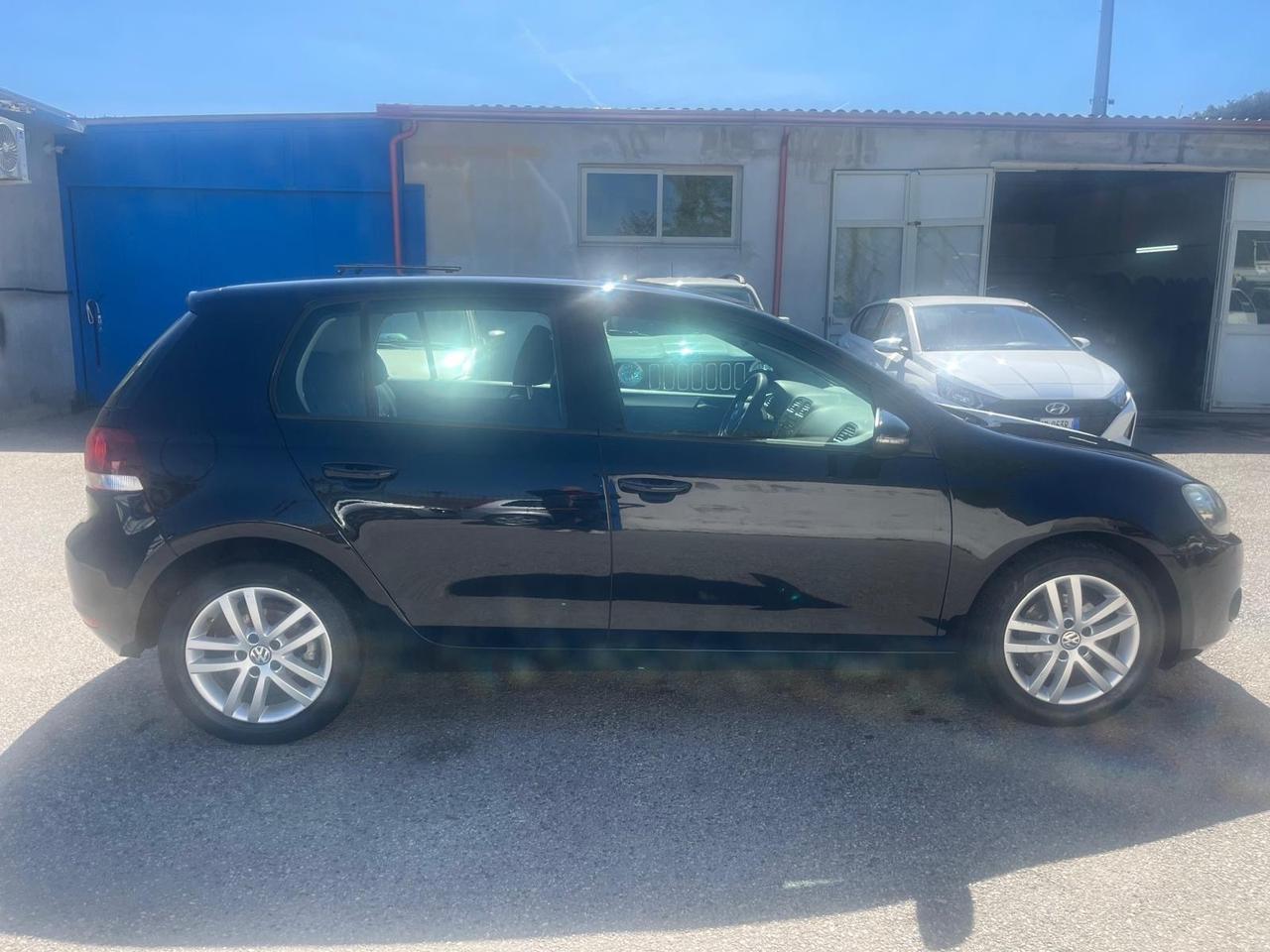 Volkswagen golf 5p-1.6 gpl - high Line-2010