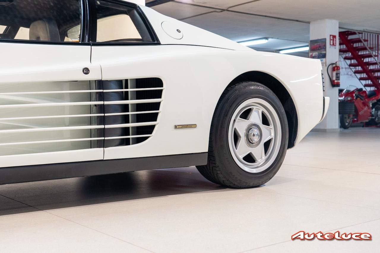 Ferrari Testarossa | Prezzo su richiesta